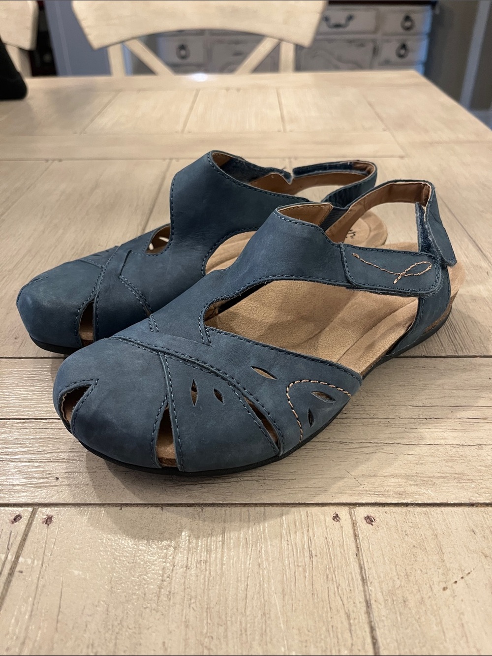 Earth Origins Women's Teal Nubuck Cutout Sandals